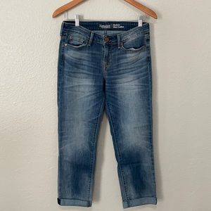 LEVI Signature Modern Cuffed Capri